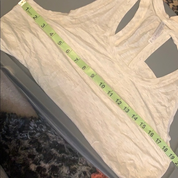 Fabletics cropped racerback tank, light gray, XL - Picture 8 of 8